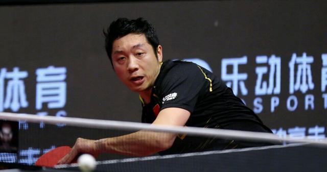 他用实际行 他用实际行