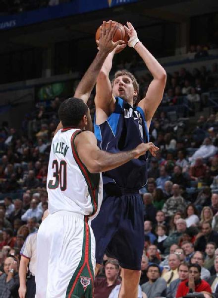 还是靠控球 还是靠控球