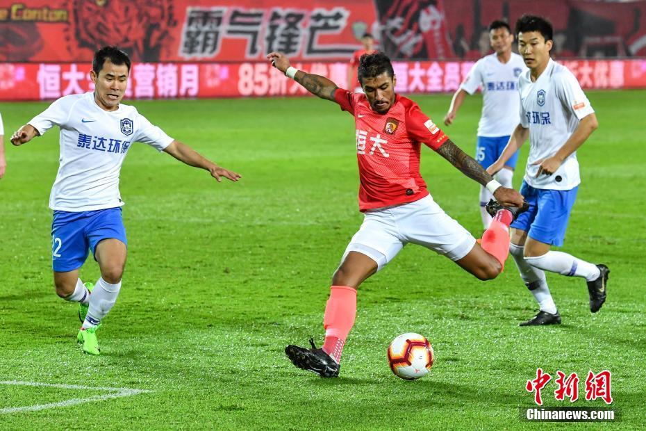 目光与手套